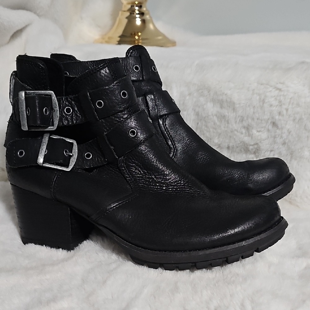 Caterpillar Women's Tora Black Ankle Boots with Buckle Detail - Picture 11 of 12